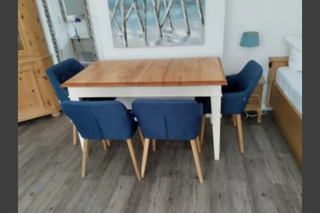 1 Zimmer-Apartment 21 Saseler Markt Erdgeschoss contacts